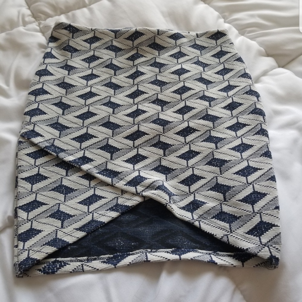 Asymmetrical mini skirt